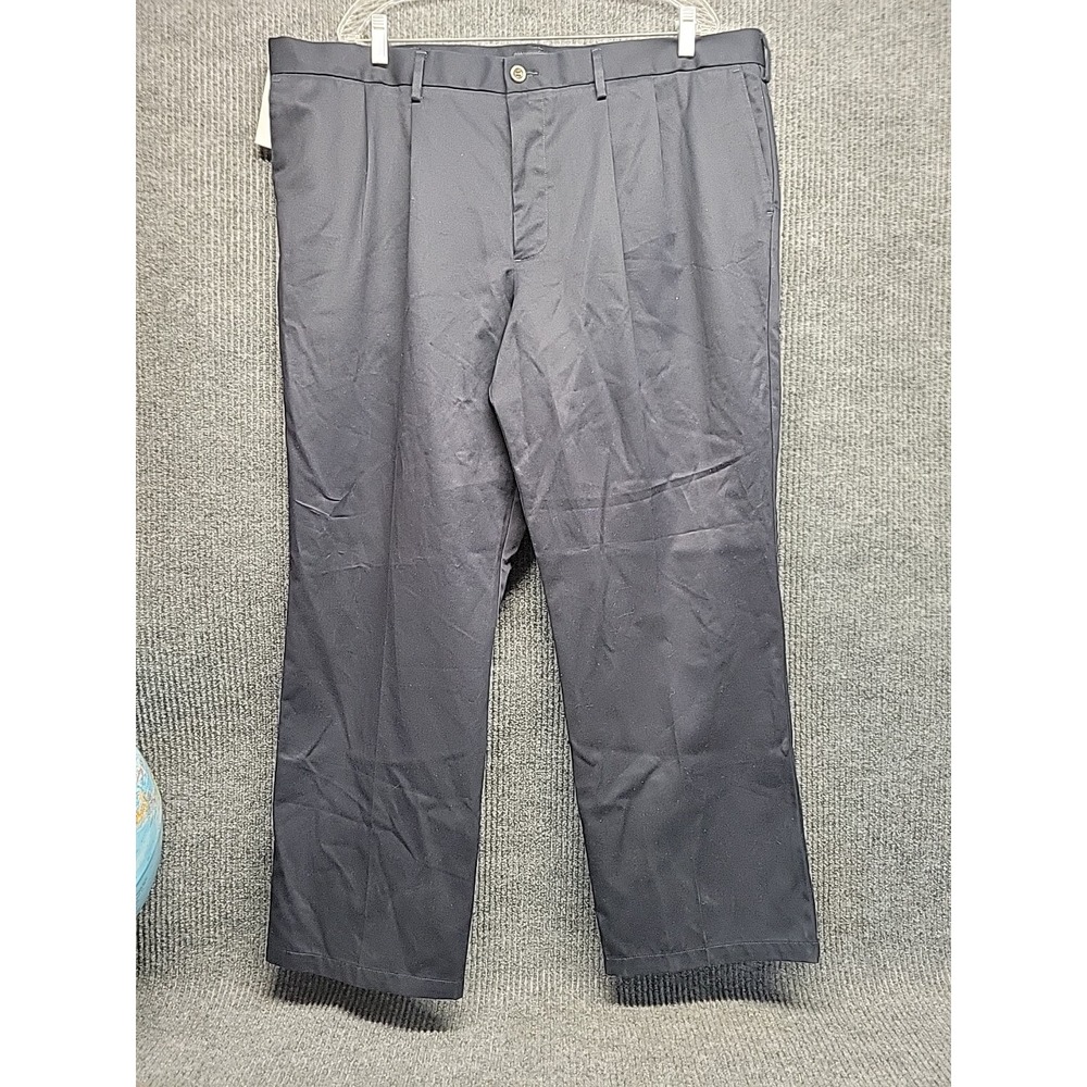 NWT Dockers Signature Khaki Mens 42x30 Navy Blue D3 Classic Fit Pleated Pants